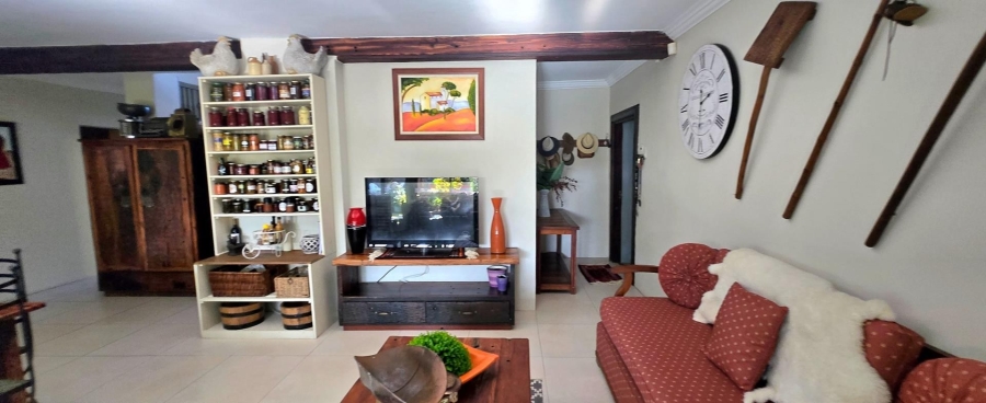 6 Bedroom Property for Sale in Franskraal Western Cape